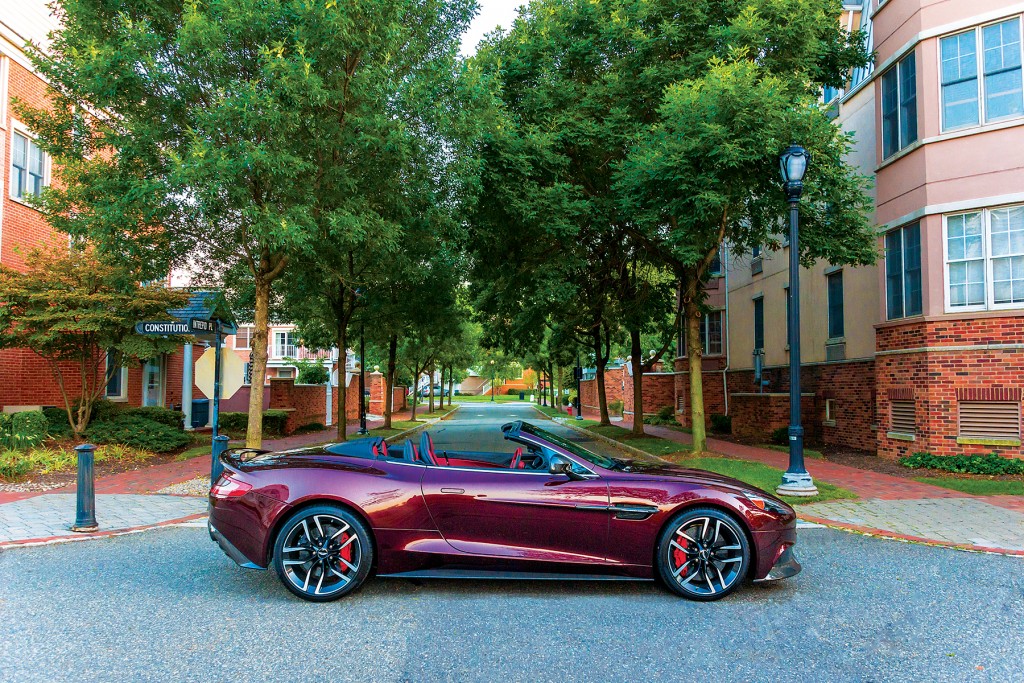 Aston Martin Vanquish Volante